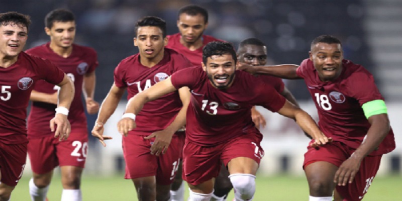 Tuyển Qatar cố gắng hoàn thiện đội hình cho trận đấu.